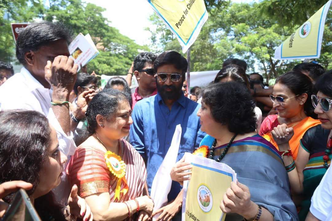 ctcupdates's tweet image. #LathaRajinikanth @dhanushkraja &amp;amp; @ash_r_dhanush at #BharathYatra in Chennai 

#ProtectionOfChildren