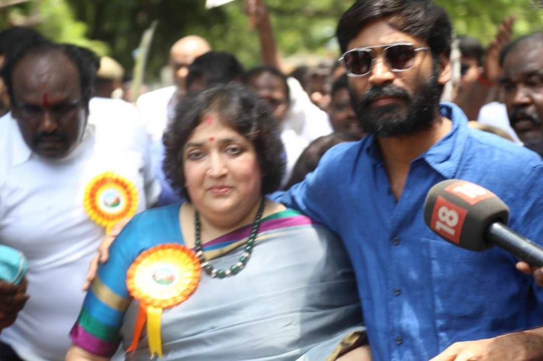 ctcupdates's tweet image. #LathaRajinikanth @dhanushkraja &amp;amp; @ash_r_dhanush at #BharathYatra in Chennai 

#ProtectionOfChildren