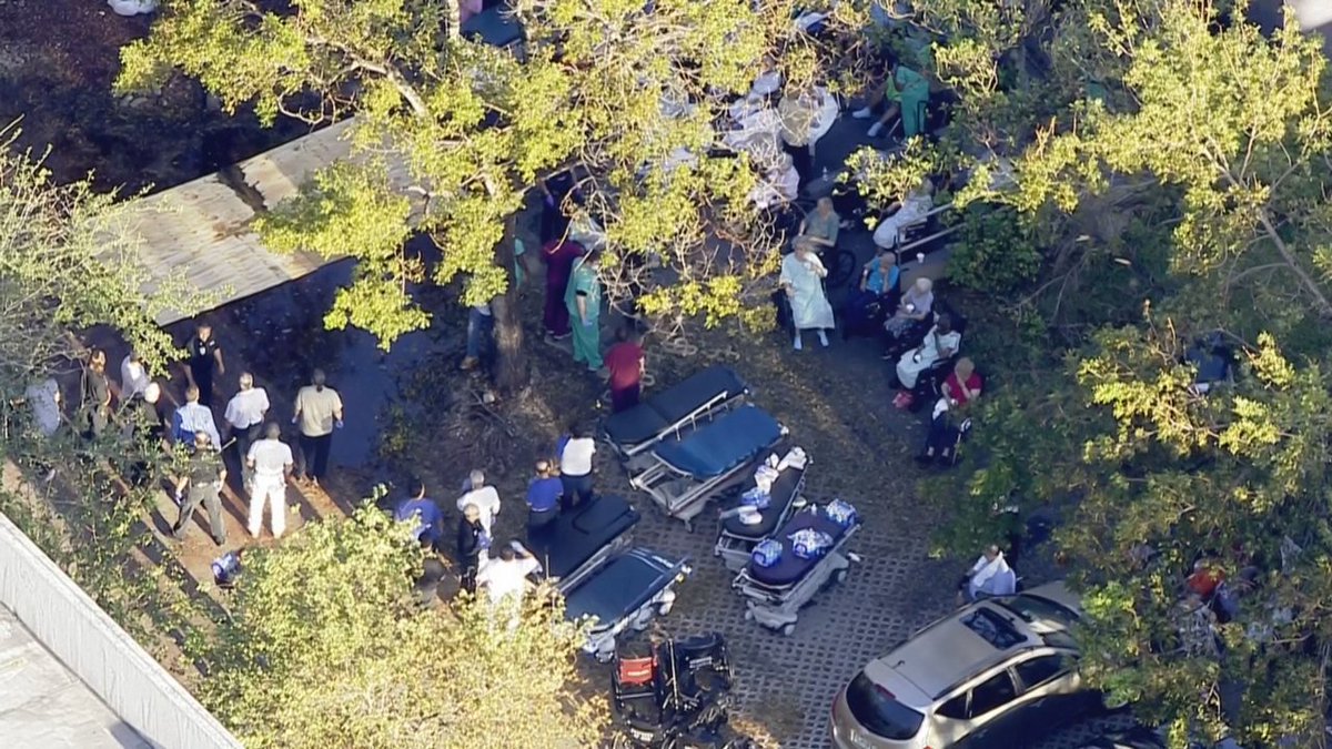 #BREAKING 5 people now confirmed dead at Hollywood nursing home that lost power bit.ly/2xkMNdx?utm_me… https://t.co/UTtWXt8PNd