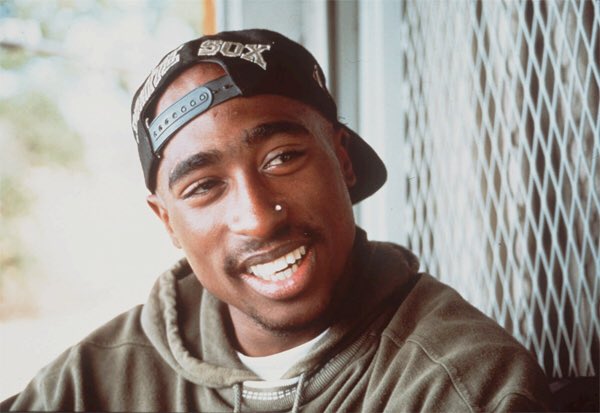 DESIREDOTINK's tweet photo. 21 YEARS AGO WE LOST A TRUE LEGEND ON THIS DAY.
REST IN PEACE, 2 PAC 🌹 https://t.co/lj4tFnNQcH