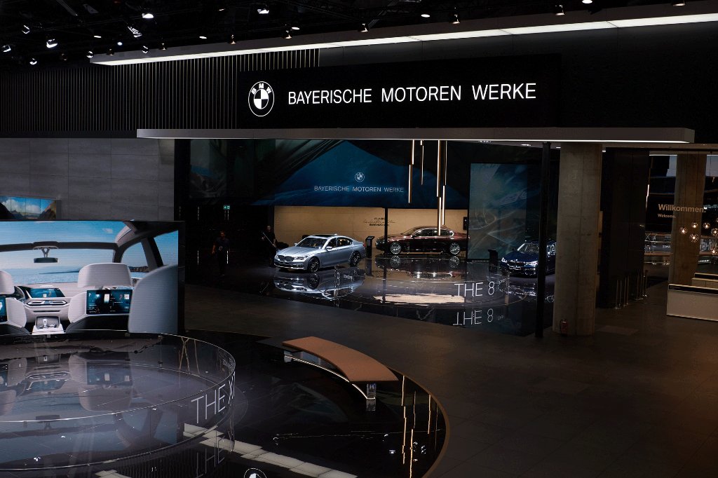 BMW's tweet photo. Courage is in our DNA. It is shown in everything we do. This is also reflected in the area of the #BayerischeMotorenWerke at #IAA2017. #BMW https://t.co/72Z7nPQ0xd