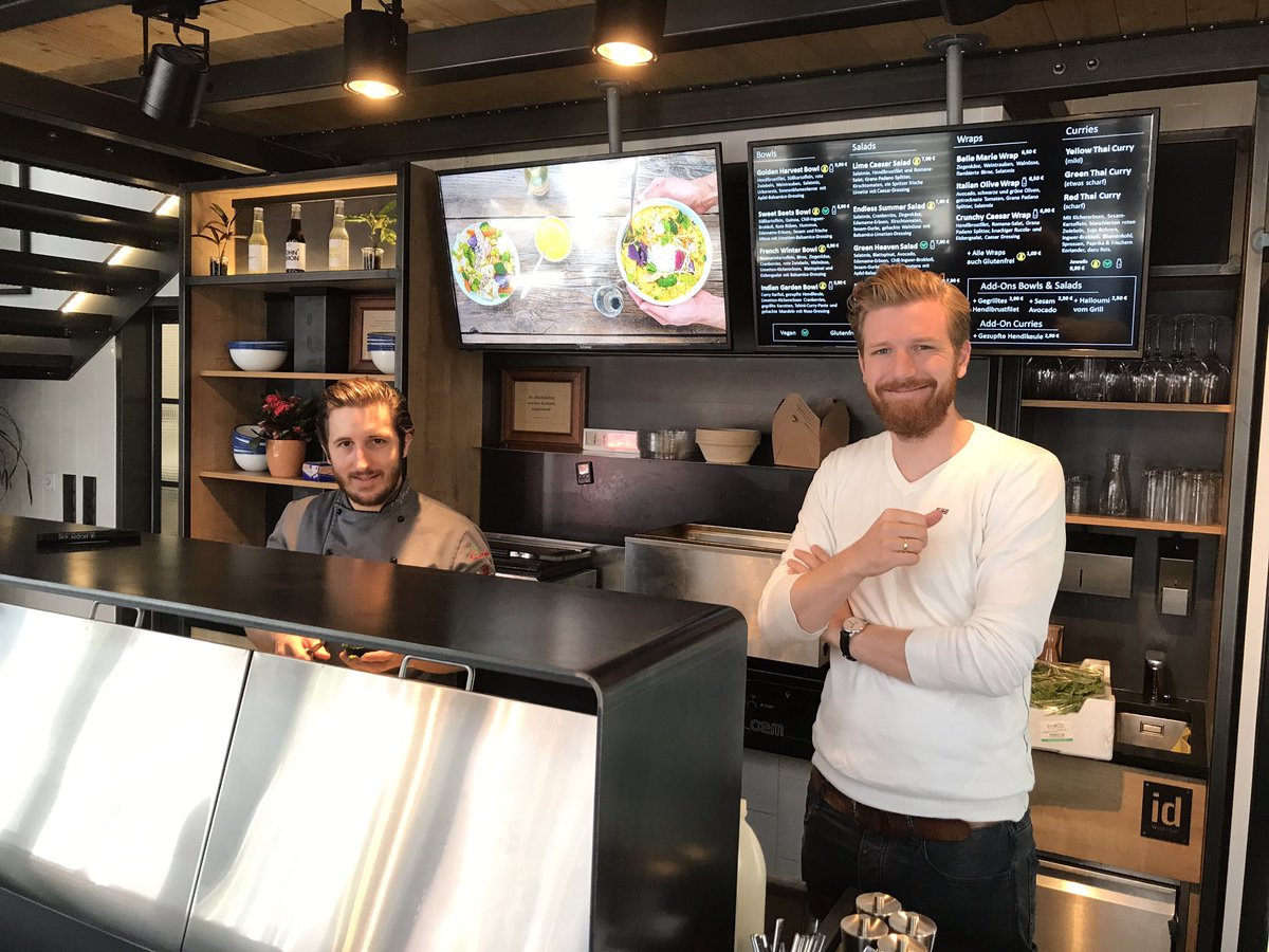 CharlesvanGoch's tweet photo. Vienna Gamechanger #Blattgold Fresh,Quick&amp;Healthy Food;Home Delivered.Fastest growing business in #Foodservice @Blattgolddelivery #EPCAS https://t.co/iKu64vIA5p