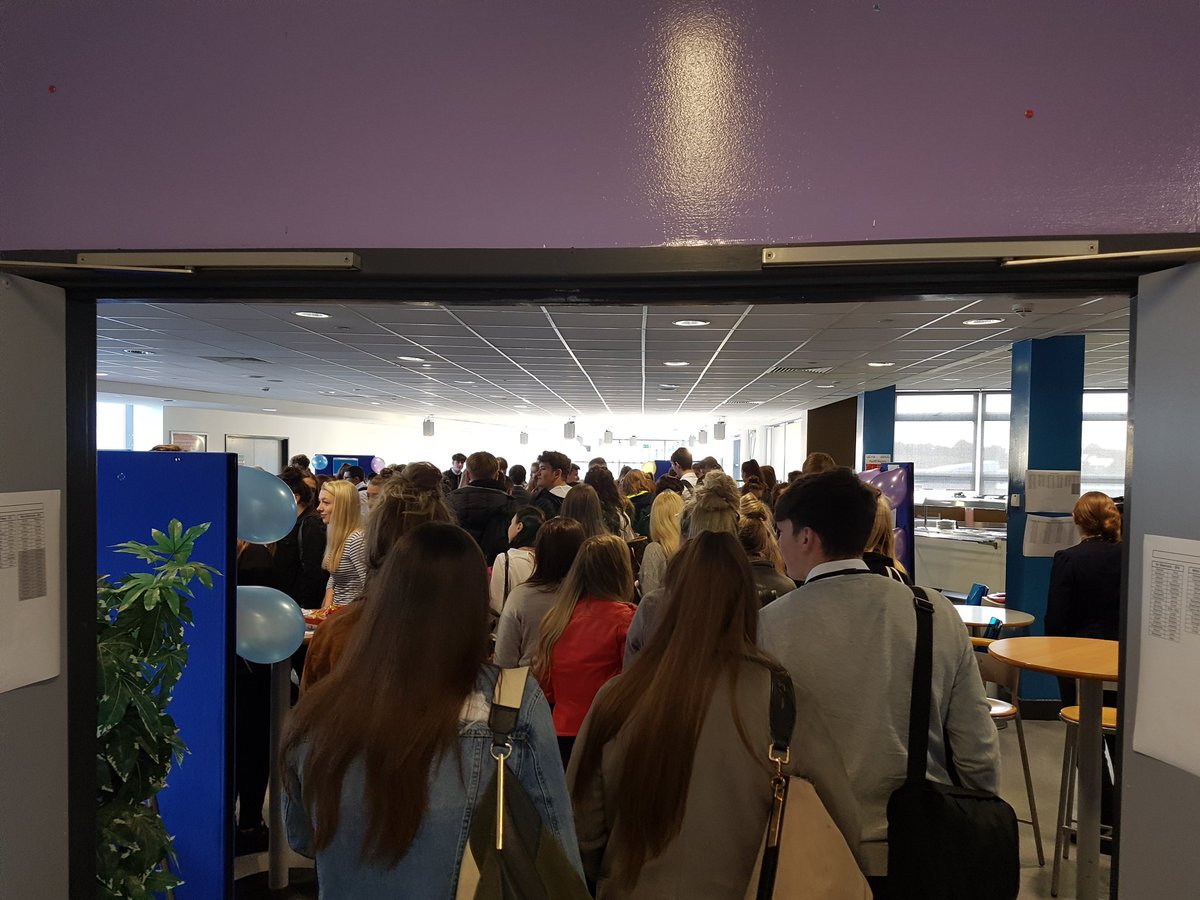MissMmorrow's tweet photo. So excited by the success of our sixth form socities fair this morning! 🎉🎉#walbottlesuccess @walbottlecampus https://t.co/EH2p5SQQ6L