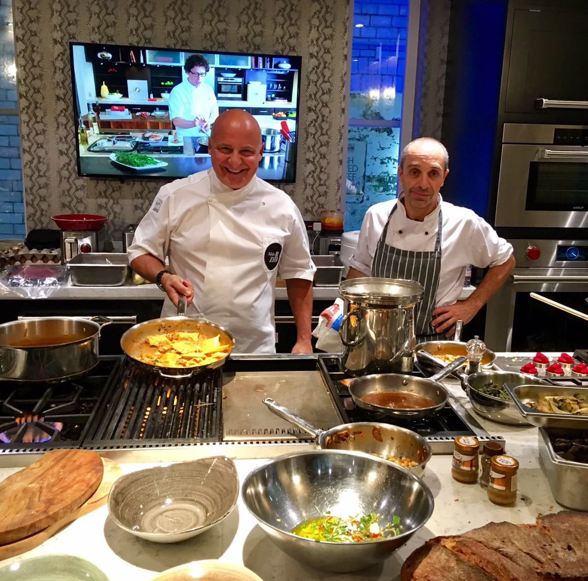 AldoZilli's tweet photo. Amazing #cookoff @subzerowolf @SubZeroWolfUK #Grazie #toallinvolved @craigdavies9 #chefPasqualeAmico https://t.co/izmhWoDCVz