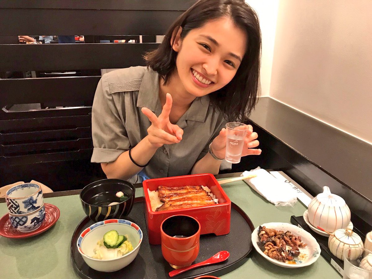 apdgtmpwpdpTm's tweet photo. カメラ向けられた時こうやって笑えたらどんなにいいだろうか。
人中短ければ顔が小さければ口ゴボじゃなければ… https://t.co/nJ2dWuzH6p