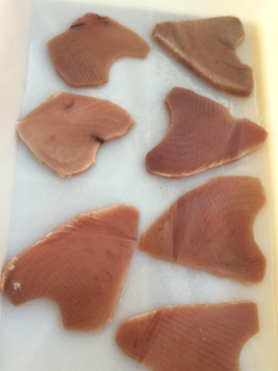 DoubleshellDora's tweet photo. YF tuna loins (thunnus albacares)
size 2Kg+ suitable
skinless, boneless, bloodless, Chemical free
For 1x40’’ container https://t.co/GHf6e5rSrt