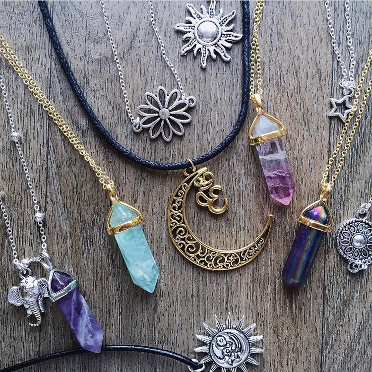 guess who's back! 💜 get ready for a re-opening and massive sales - time limited ⭐️🐝🐝