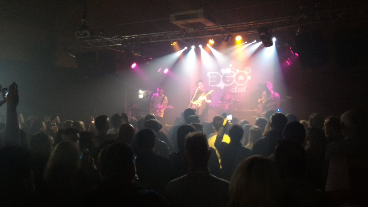 360Clubleeds's tweet photo. 10th Nov - Double single launch
for @Louxband @whoismugen
+ @larissamusicuk @AdvertNarrative
https://t.co/o5UwUpqwrD
#NewMusic #launch #gig https://t.co/jzRN7yEioL