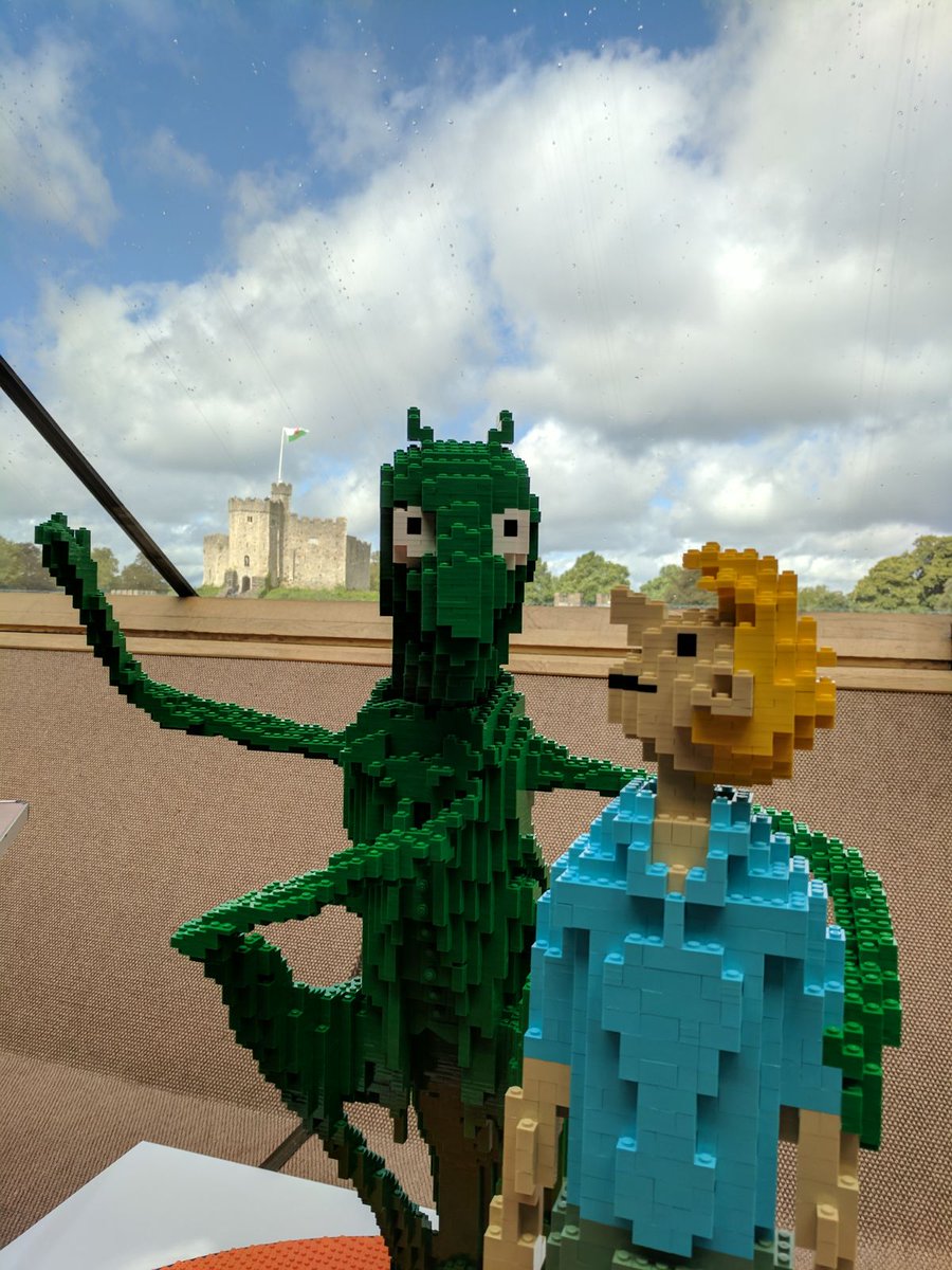 A lego statue to commemorate #RoaldDahlDay has appeared <a href="/cardiff_castle/">Cardiff Castle</a>'s interpretation center #cardiff #cardiffis #OMGB #legojames