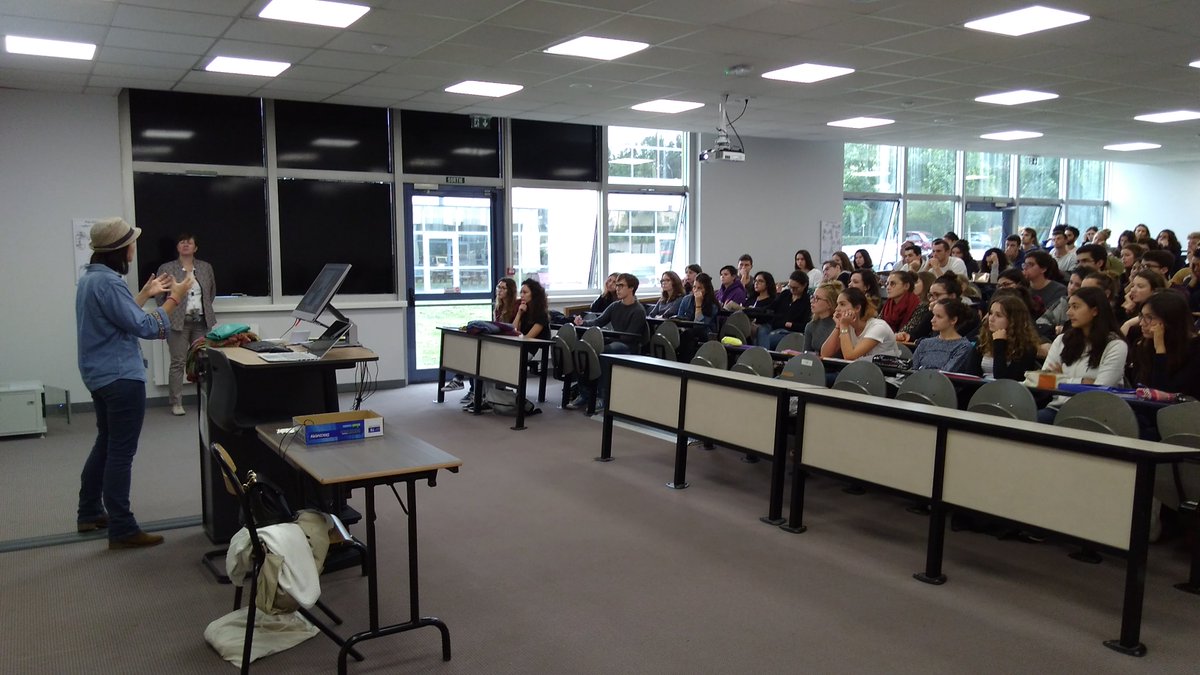 AmarineNabi's tweet photo. Bienvenue aux 1e année de prépa #EBICergy à qui nous avons présenté le #PassCampus (https://t.co/YGqbcrMGbz) et #LabBoite ce matin https://t.co/pRrnDQ0G2N