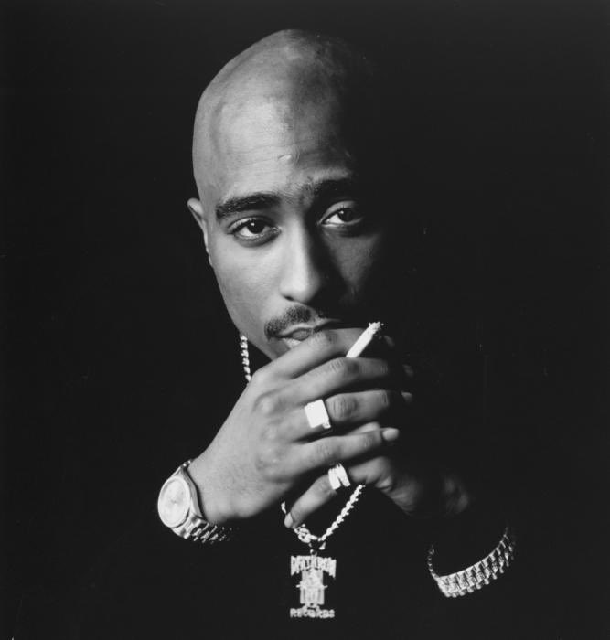 B_MoreRob's tweet photo. #TupacShakur RIP to the 🐐 https://t.co/hfSkDGc6yf