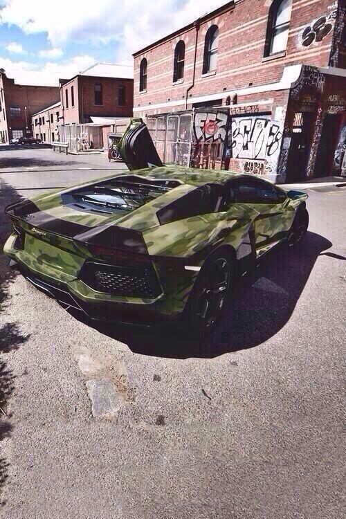 1ExpensiveCARS's tweet photo. Camo Lambo😍🙌 https://t.co/VWHbKAWqeT