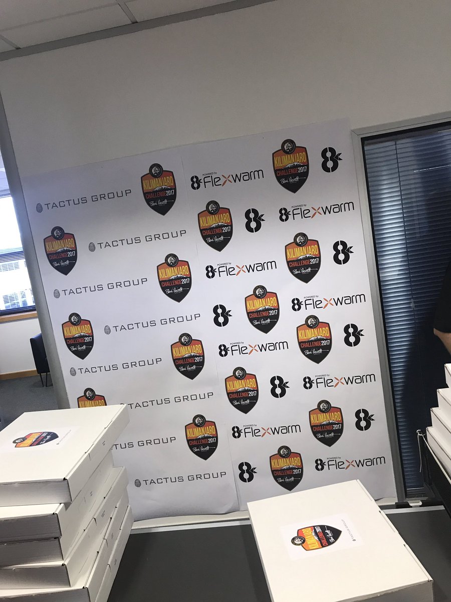 Couldn't thank <a href="/TactusUK/">Tactus</a> enough for kitting out the <a href="/youaretheref/">You Are The Ref</a> Kilimanjaro 2017 squad !!! #HeatedBodyWarmers #Tactus #spf