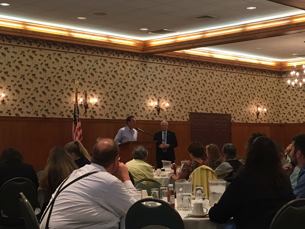 WdesRosiers's tweet photo. Chris Herr @PennAgIndustry joining @SenatorGeneYaw in addressing the farmer breakfast: "food security &amp; energy security are accompanying!" https://t.co/oCWugSr0Pi