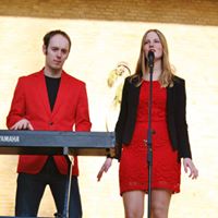 BandStageNL's tweet photo. Een band of DJ vind jij op BandStage.nl #bandzoeken #djzoeken #muziekopjouwfeest #feestje #muziek https://t.co/KBBSH0AeZf