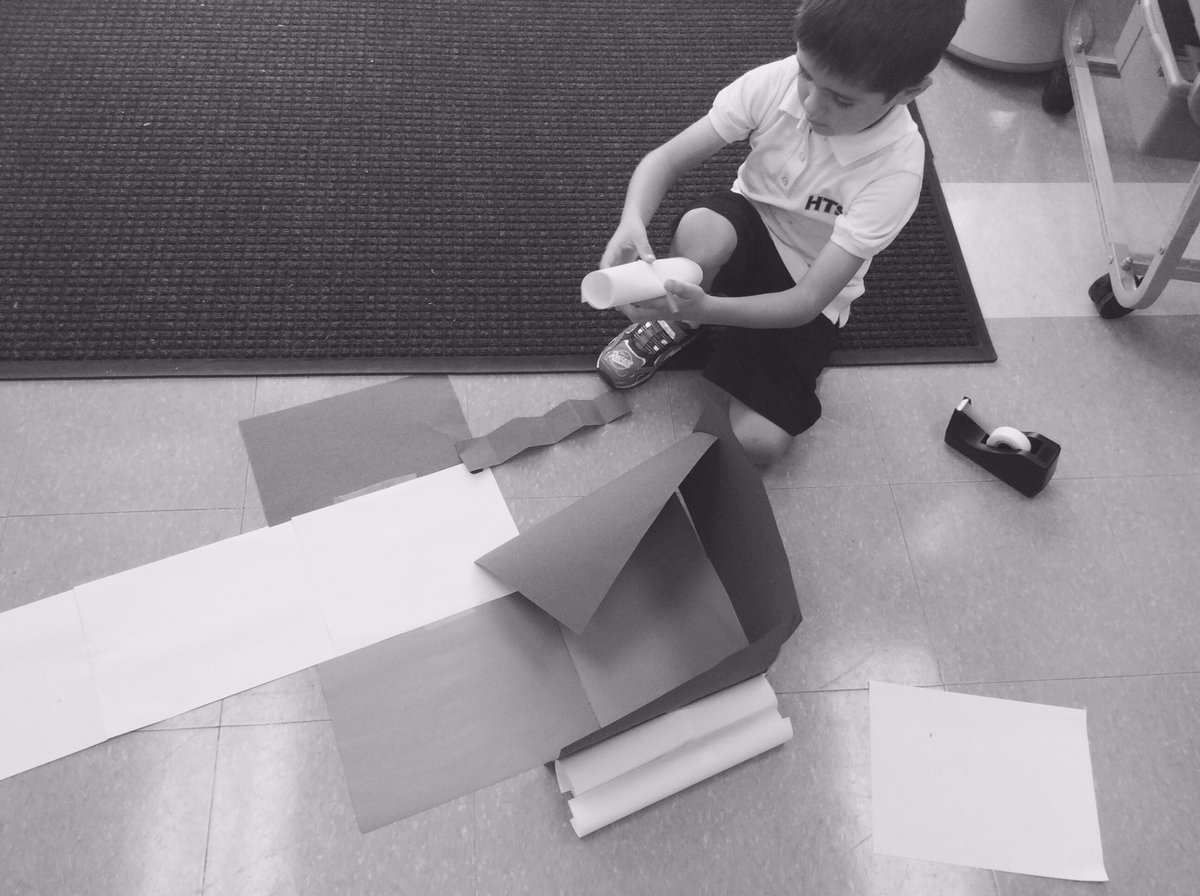 ConnieRanieri's tweet image. &quot;I&apos;m building a very big house&quot; -S.O #kindergarten #kindergarten #thinkingandlearning @HTSRichmondHill @HTSKindieA