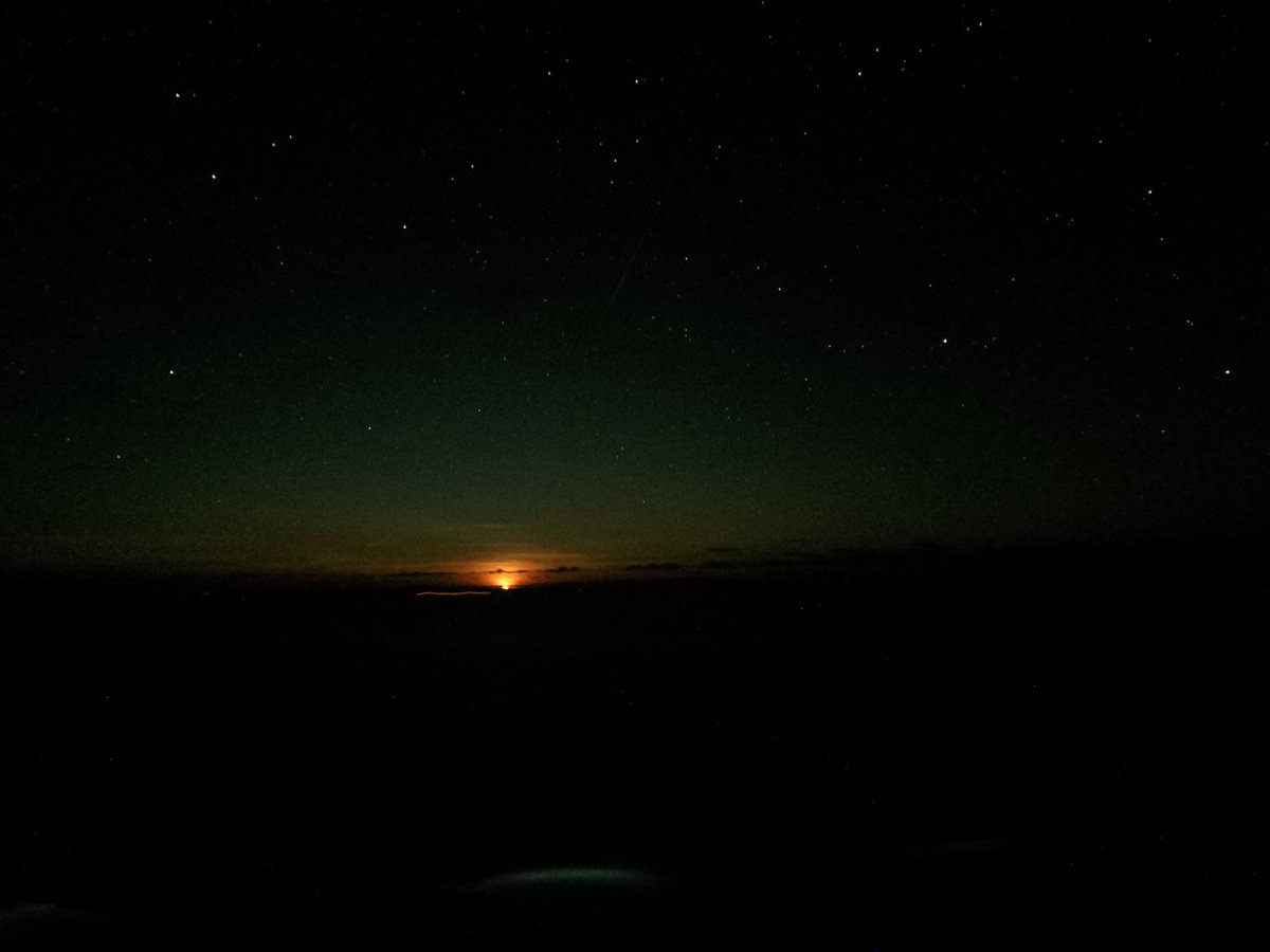 CheckMateBro's tweet image. saw a moonrise ✔
witness a meteor shower ✔
seen another fukin galaxy ✔