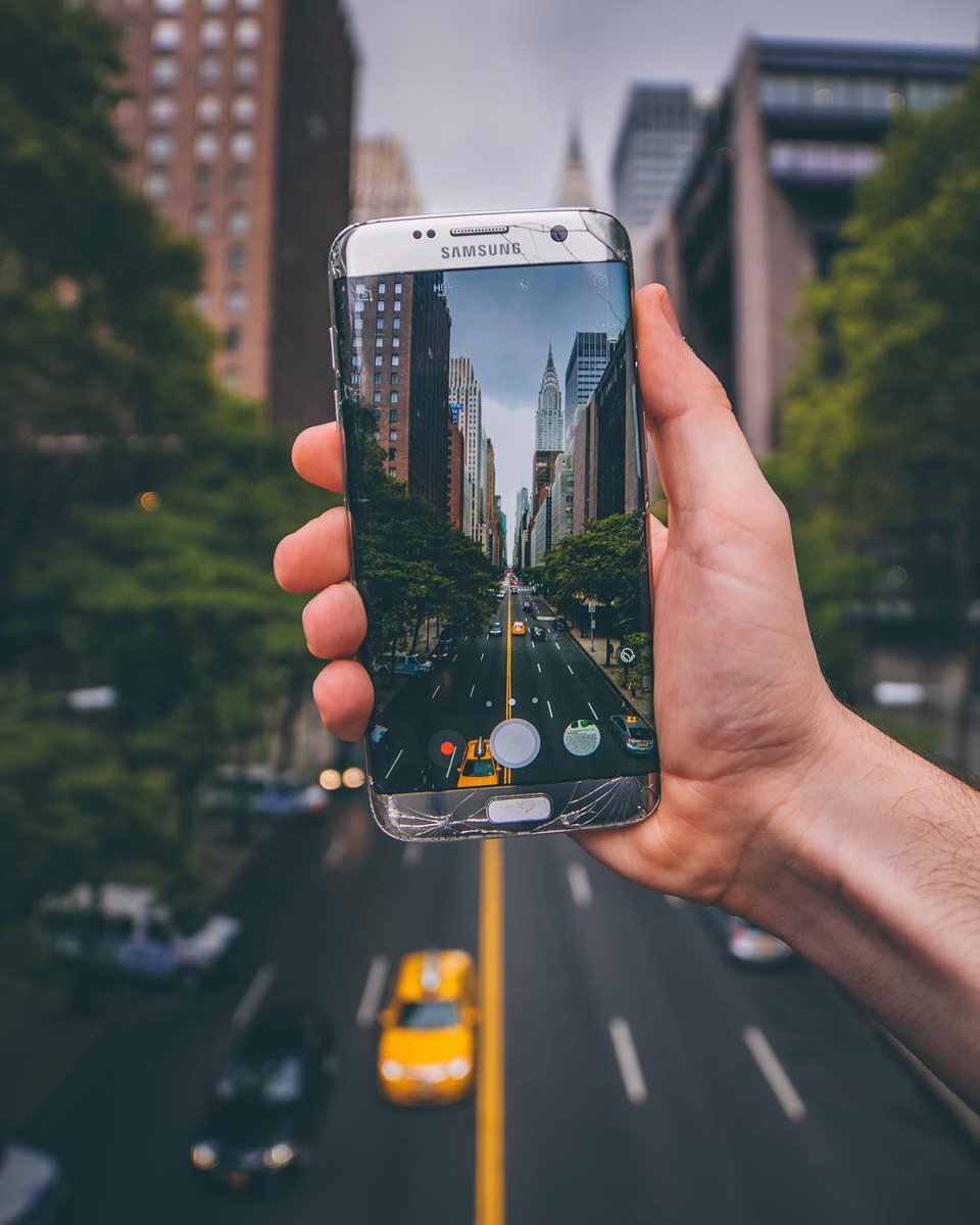 TheBeach_NYC's tweet photo. Really awesome perspective by Andre Dal Corso. This could honestly be a cool @SamsungMobile ad! #photography #creativeshot #nyc #sickangles https://t.co/egucNhTEg1