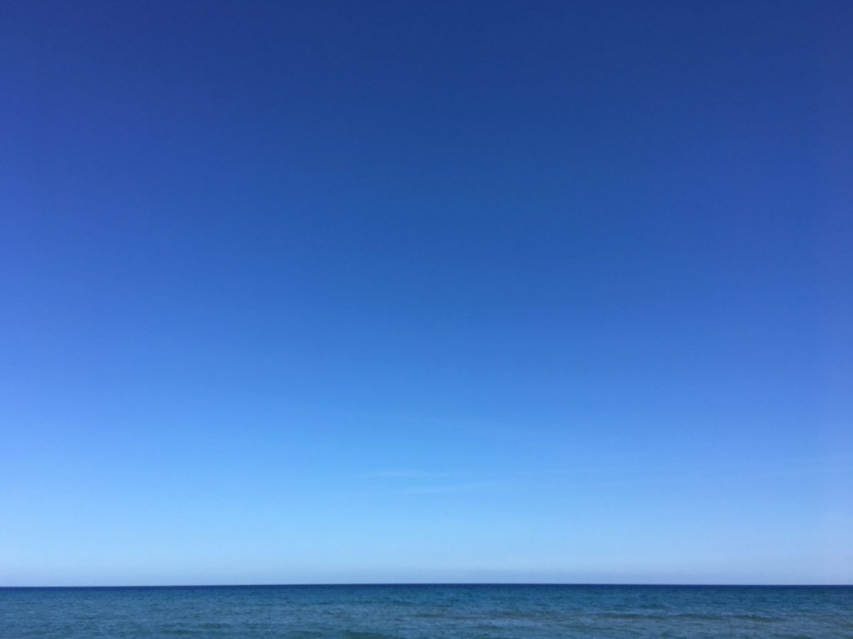 mina_waagner's tweet image. Ich hab Meer schon geliebt, 
da bin ich noch in ganz kleine Pfützen getreten.

•