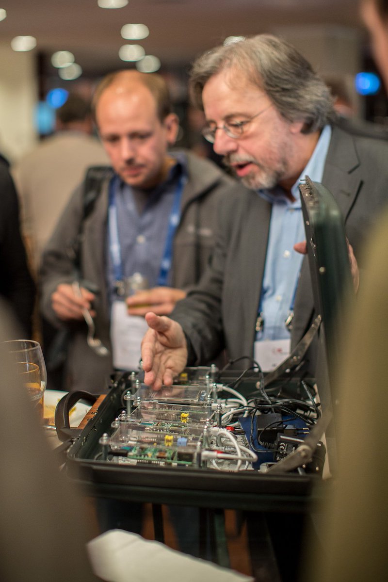 crowd_computing's tweet image. We already have a “traveling #RaspberryPi data centre” in a briefcase for several years crowdcomputing.world/en/news