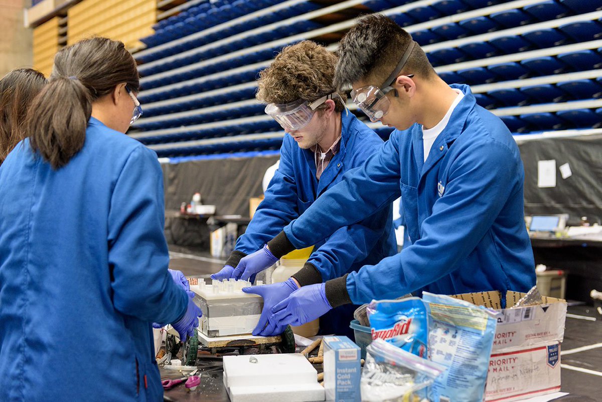 UDelaware's tweet photo. #UDel's Chemical Engineering program has been ranked No. 9 in the nation by @usnews! https://t.co/dEFAwB6SFB https://t.co/SmI5mcdXwU