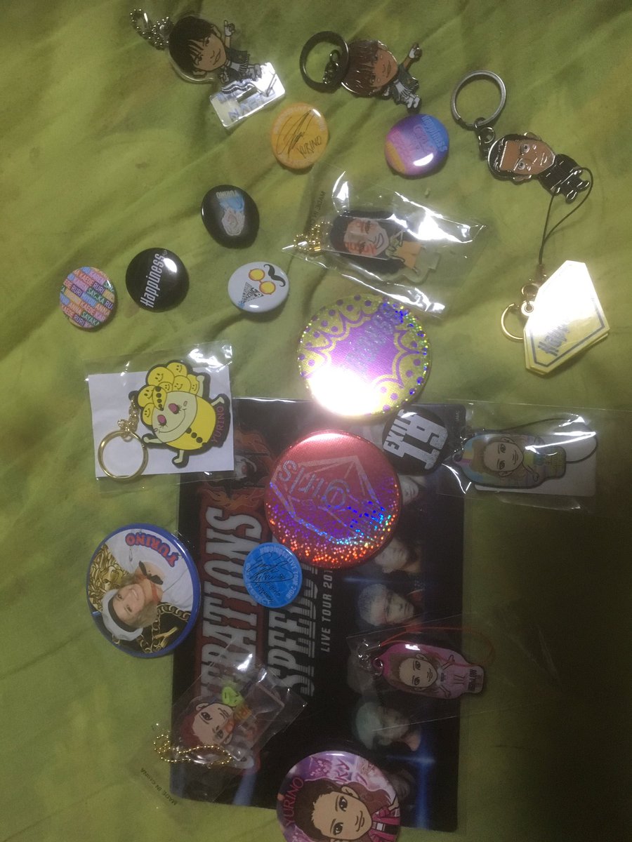 LdhT67's tweet photo. 誰か買って〜😿👏
三枚目はもうメッセージ動画見れんし無料であげる🗣🗣 https://t.co/pcOWfrpI3B
