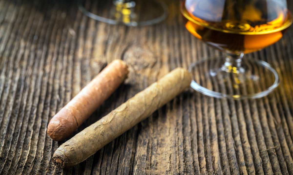 Ladies &amp; gents, is there a swankier place to have your daily fix of #afternoontea than here? #KarmaSanctumSoho