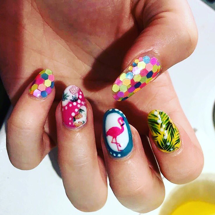 How fab are these tropical beauties &amp; our #ArtPto NOTW from last week by Beau Belle Beauty By Kelly in #Wiltshire? 💅☀️👙🍍 x