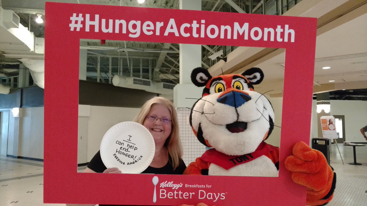 PamelaDrakeCPA's tweet photo. #SpeedVolunteering #HungerActionMonth #LifeAtK #Kellogg https://t.co/dEArbVxyhL