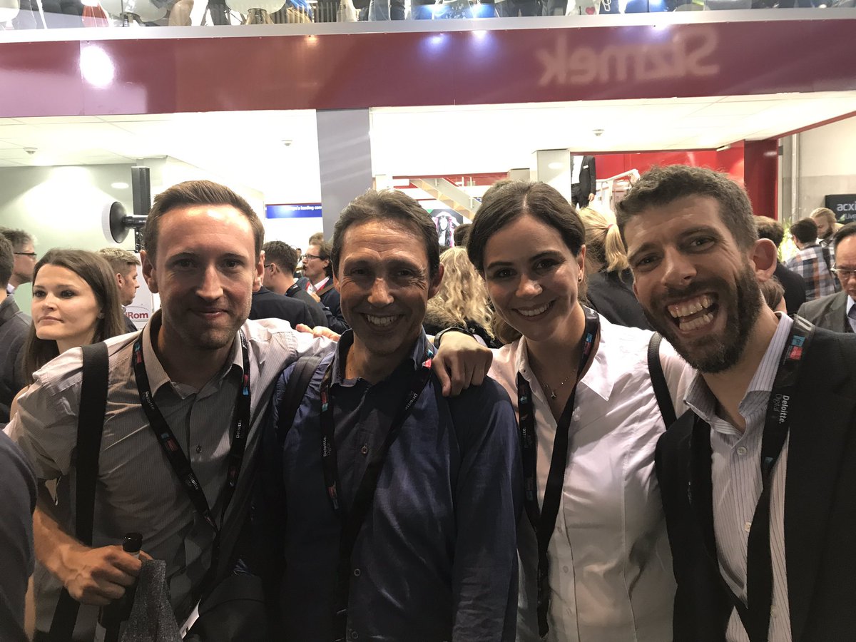 mrauben's tweet photo. Happy hour begins with old friends  @pulsepointbuzz #dmexco2017 https://t.co/0icMw3K2Fn