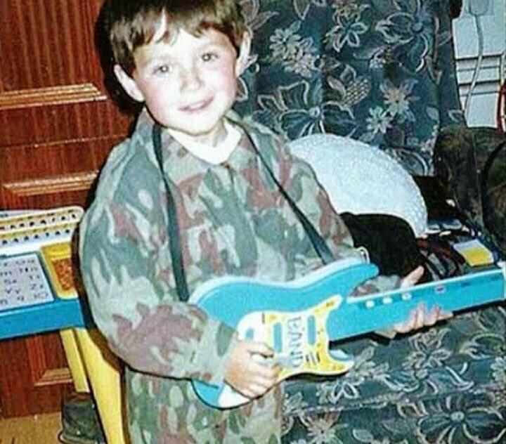 TellMeSam's tweet photo. My baby forever ❤️
#HappyBirthdayNiallHoran https://t.co/FF4aG3t9Wz