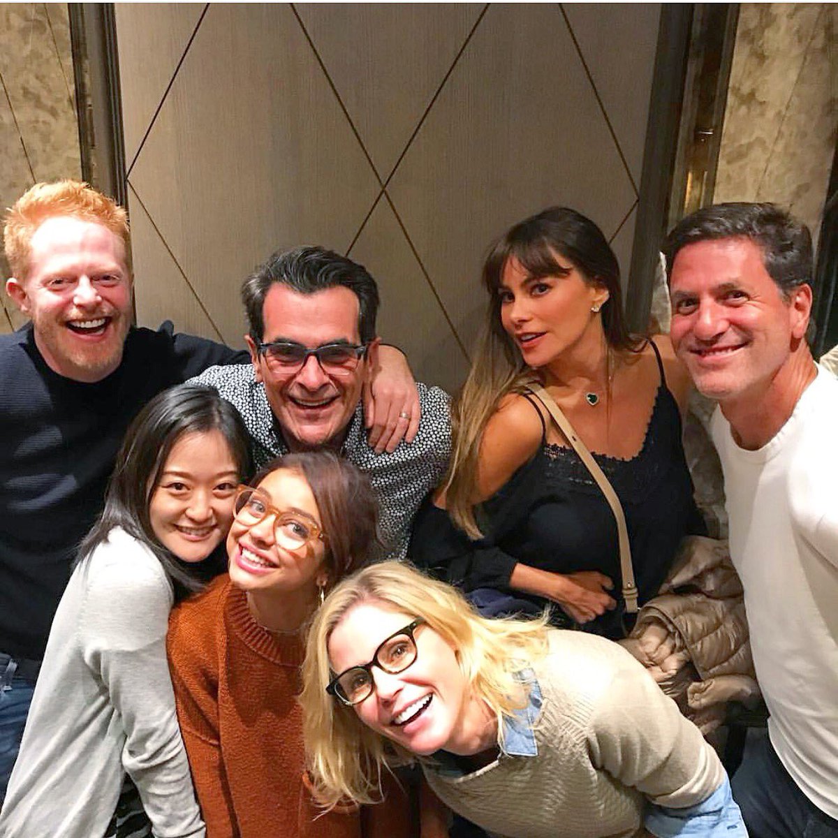 ModernFam's tweet photo. Only 2 more weeks until your favorite #ModernFamily returns! ❤️ https://t.co/HC2F7bPA9B
