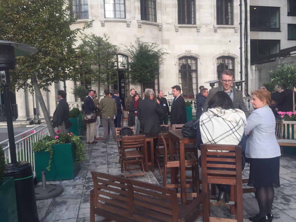 testroniclabs's tweet photo. @MesaEurope Networking over a few drinks at the end of a very sucessful day! #THE2017 https://t.co/xKSWwLxEkK