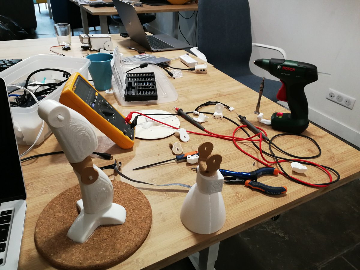 pollenrobotics's tweet image. L&apos;#aperobot c&apos;est dans 30 min au Zytho et on est presque prêt :)
#modular #robotics #Scratch
@GenerationRobot @Inria_Bordeaux @FrenchTechBx