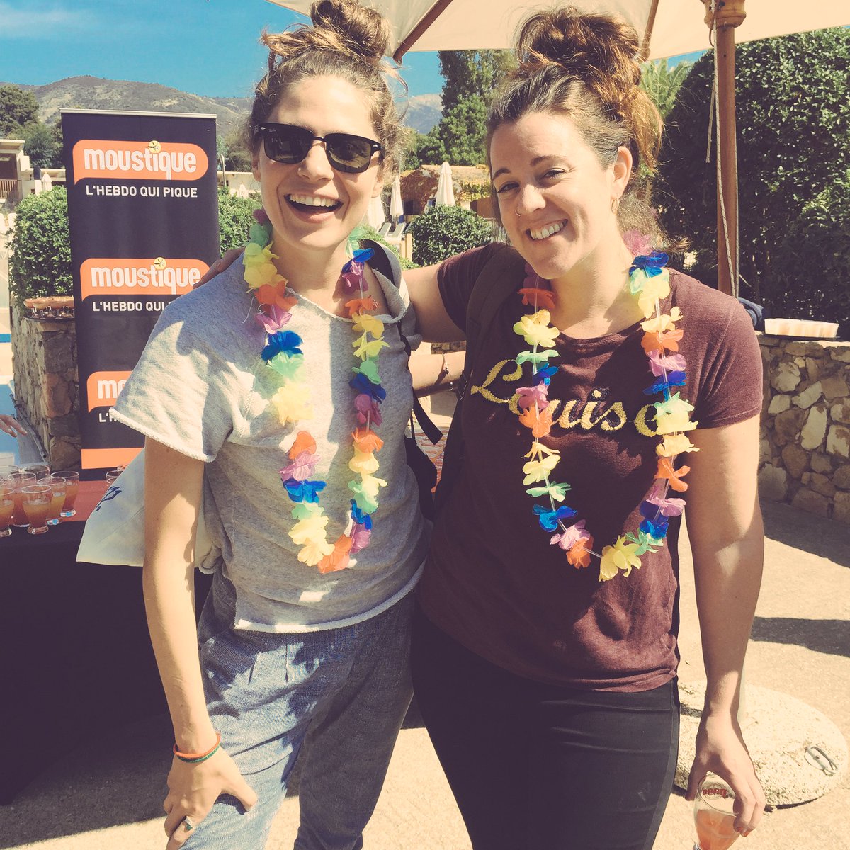 weflyawayfest's tweet photo. Elles sont là aussi les 2 Faons de  @faonfaonbxl ❤❤❤ #flyawayfestival https://t.co/OPEZmY8f72