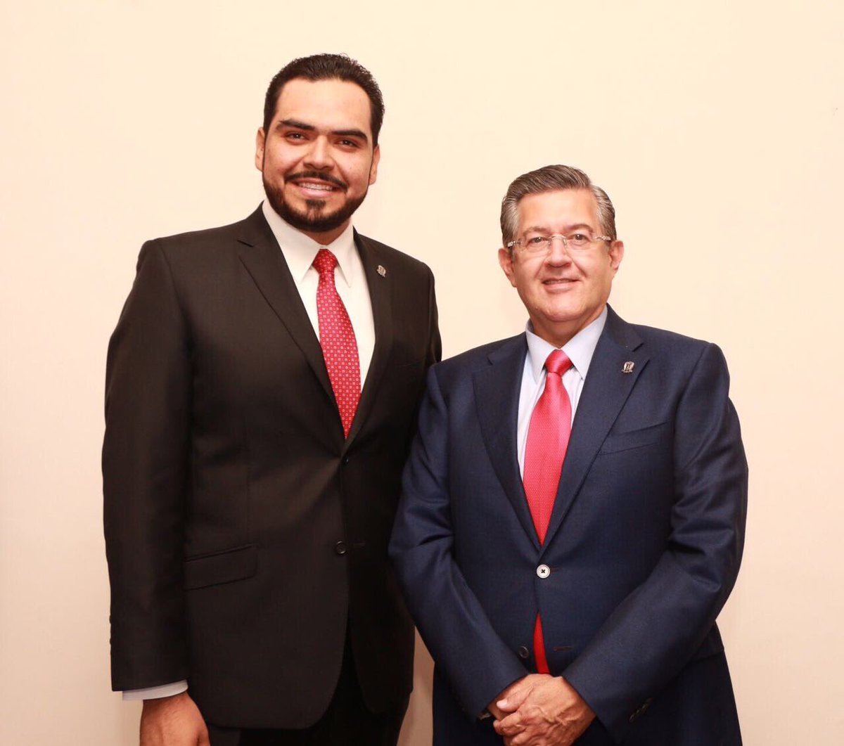 BlasFloresD's tweet photo. Felicidades a los nuevos representantes de la Academia de Directores #USaltillo #YoSoyUAdeC https://t.co/tAwOrfMcVl