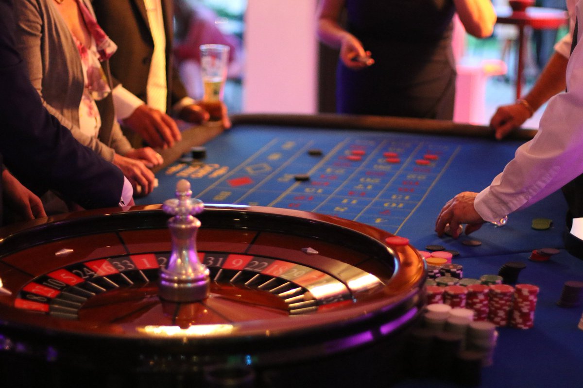 <a href="/RussetsWeddings/">RussetsCountryHouse</a> A great idea for the evening reception. #weddingideas #weddingconcepts #surreyweddings #weddingvenue #venue #weddingday