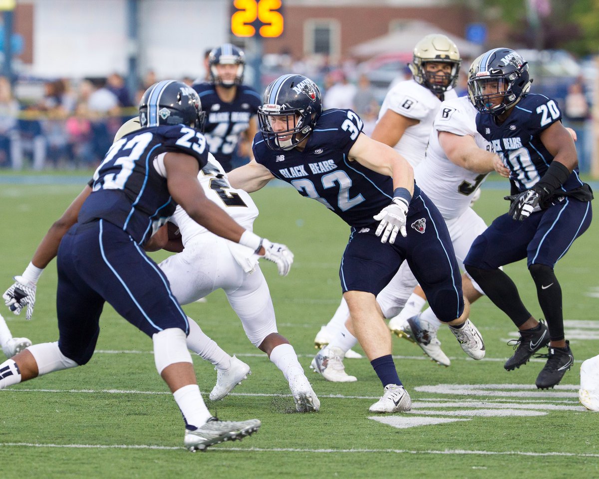 CoachDenecke's tweet photo. Congratulations to Fr. TE @grantmcd22 for being named Special Teams Player of the Week for Bryant with 3 tkls and 1 FF

🇨🇦🐻 https://t.co/RupTtROOFP
