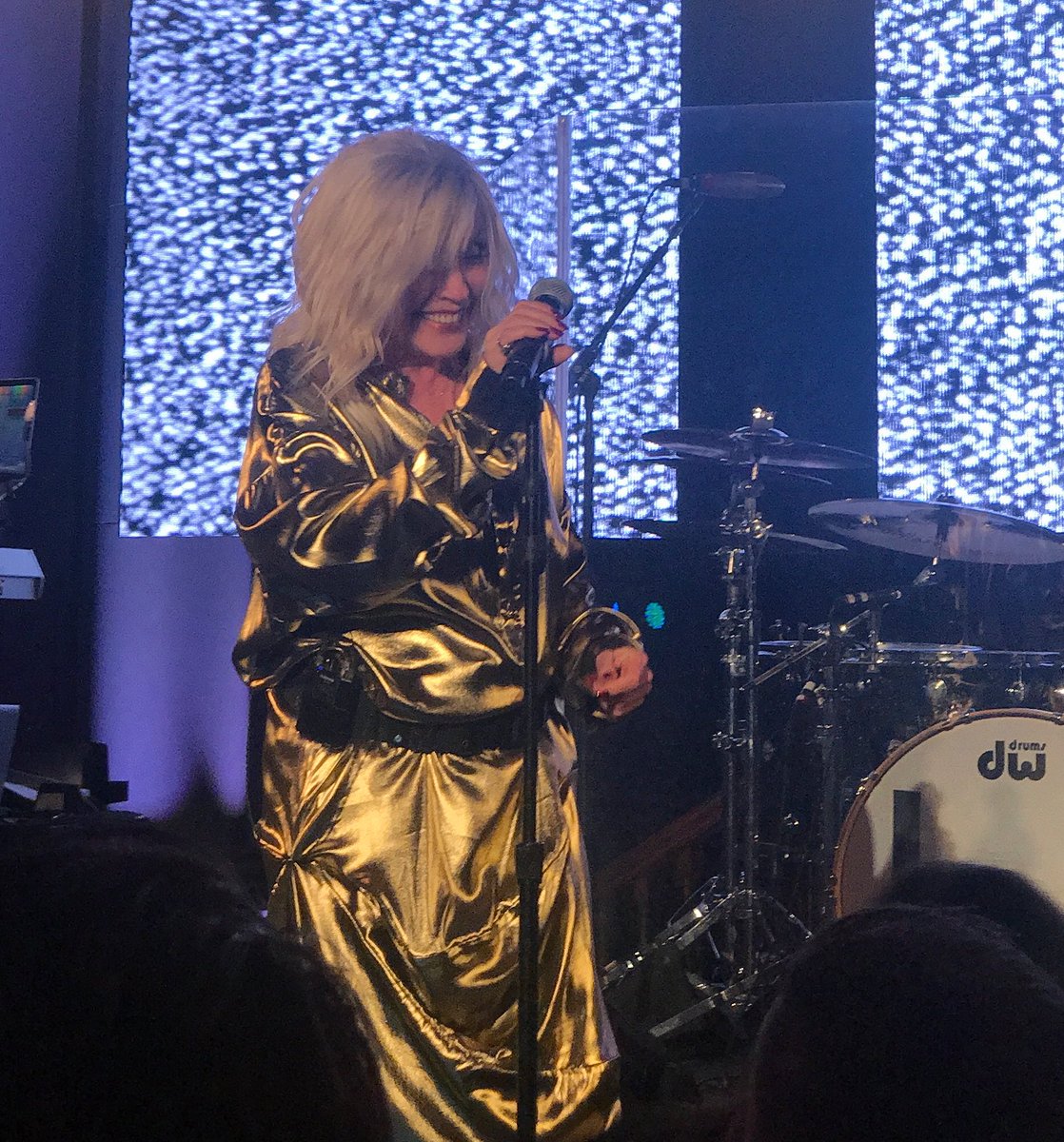 husseybyname's tweet photo. Few things in life have ever made me as happy as @BlondieOfficial did when they came out and did Dreaming as an encore. π#PrimeLiveEvents https://t.co/3Ne8ABb6YX