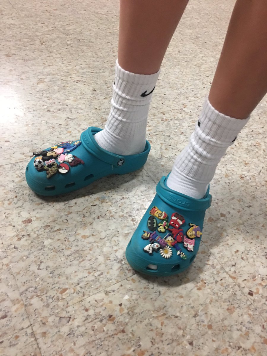 crocs with jibbitz on them
