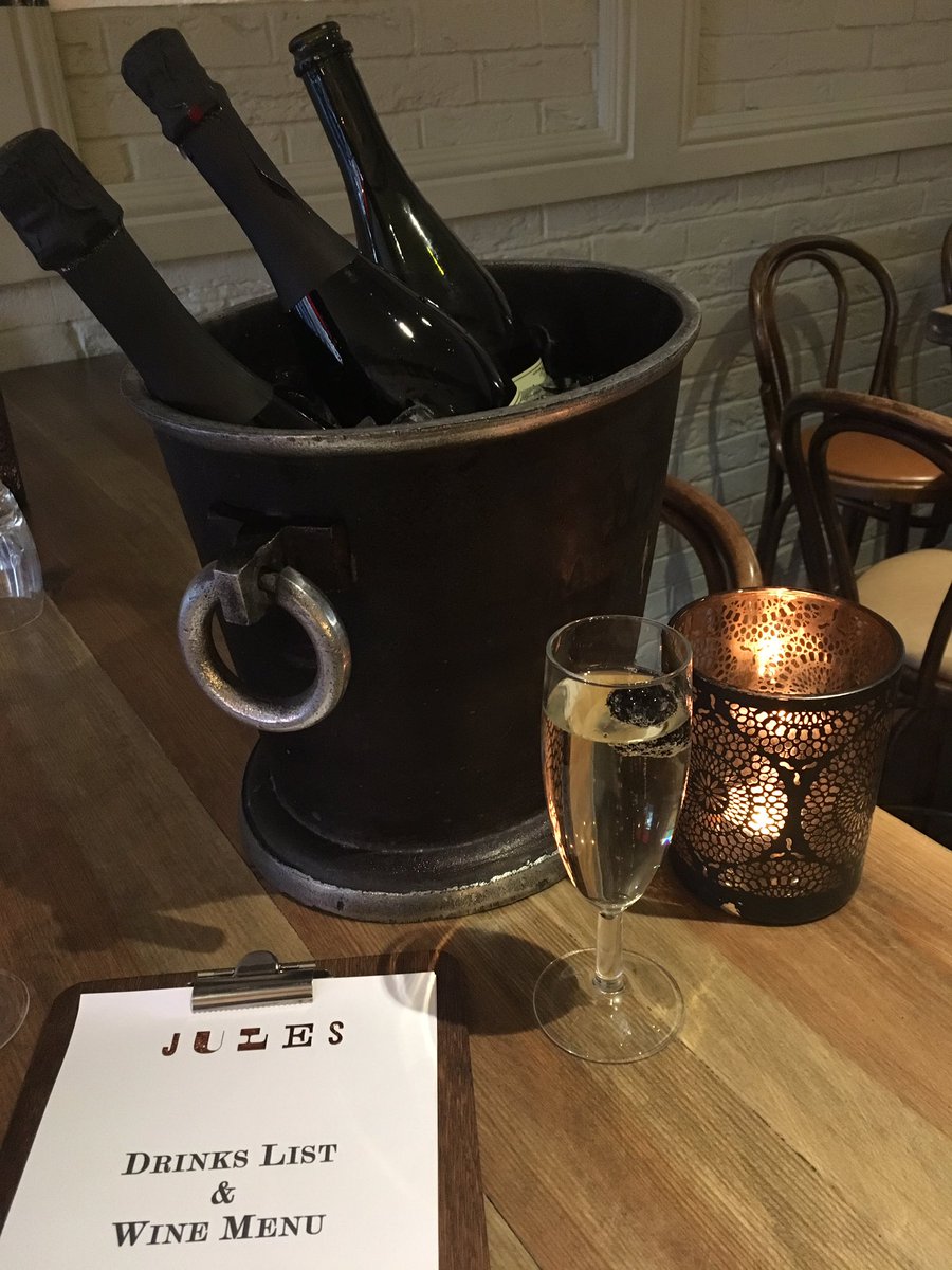JulesPutney's tweet photo. Calling all local businesses in Putney #popinandsayhello #forgethecomute #sharethelove https://t.co/UgRafttT72