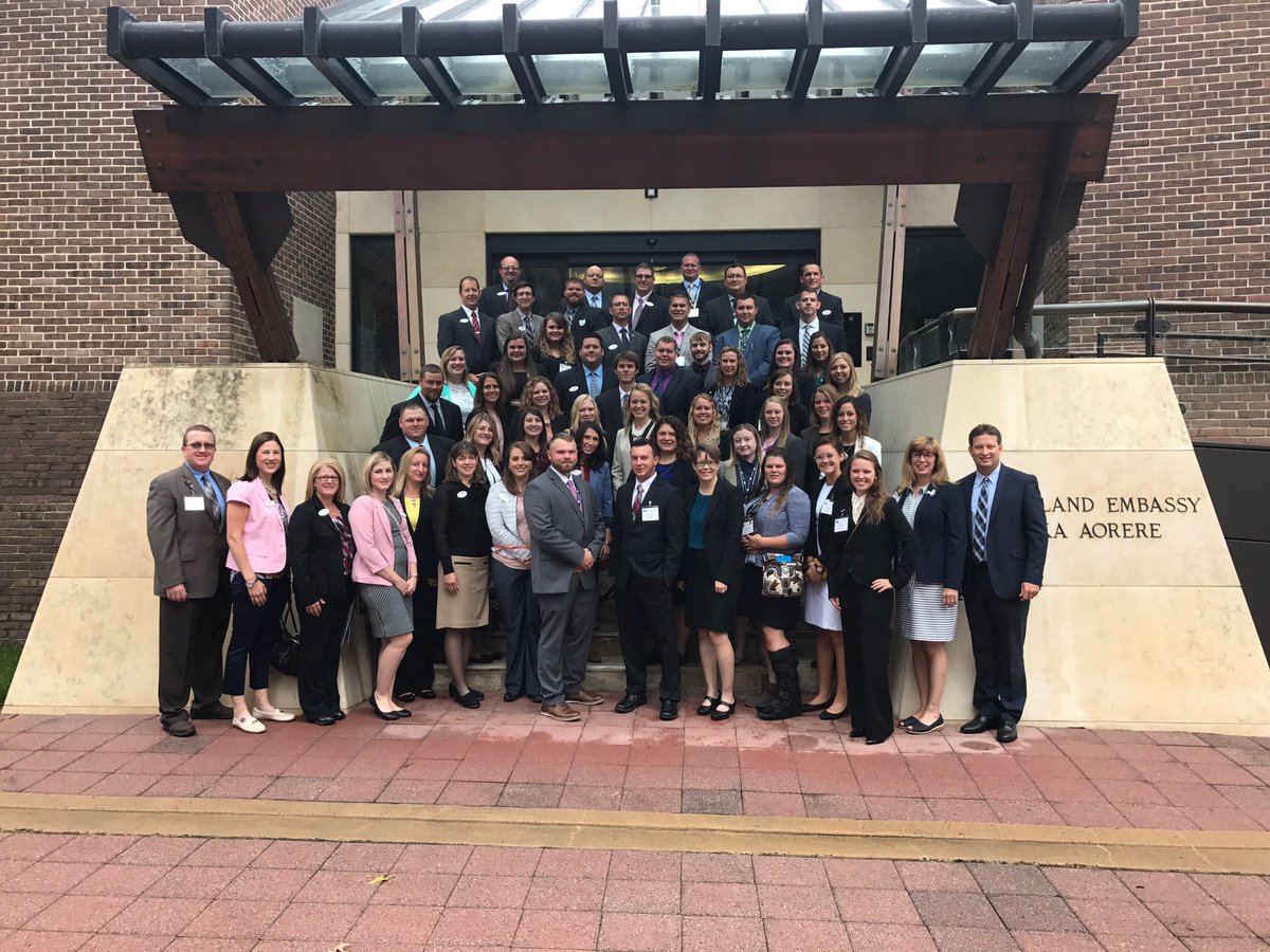 OhioFarmBureau's tweet image. Thanks for the hospitality #NewZealand 🇳🇿 
#embassyvisit #agworldwide
#ofbfdc #AgriPOWER #YAP17