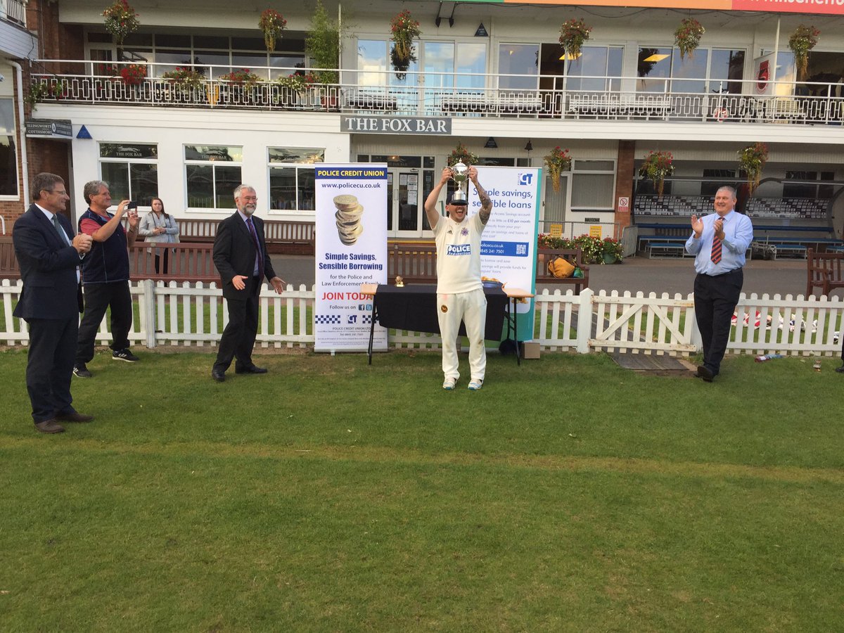 britishpolicecc's tweet photo. Winning captain Steve Patterson and @northumbriapol team https://t.co/ZmOQDefzeq