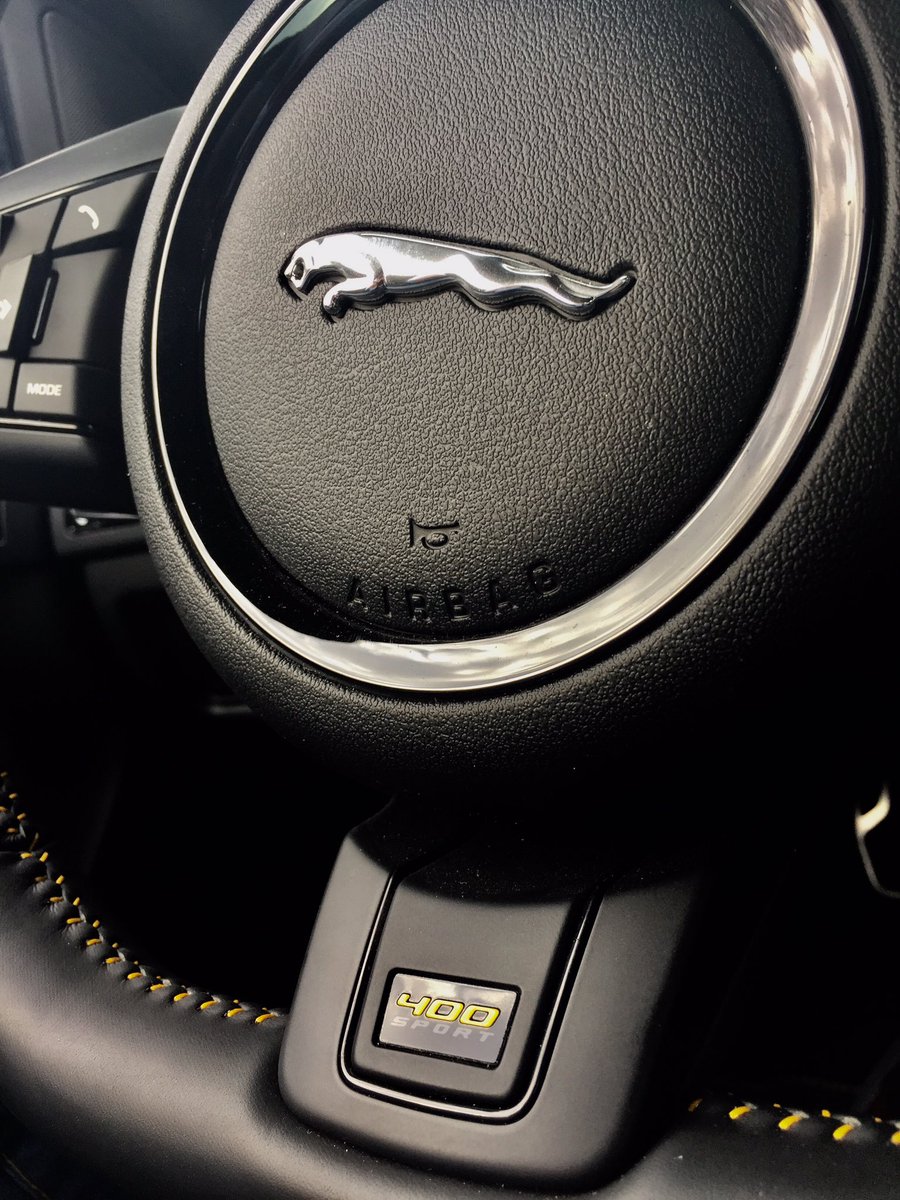 Javier__Arenas's tweet photo. Me estoy encoñando con este coche. ¿Se puede decir esa palabra? https://t.co/tWN3llHv3r
