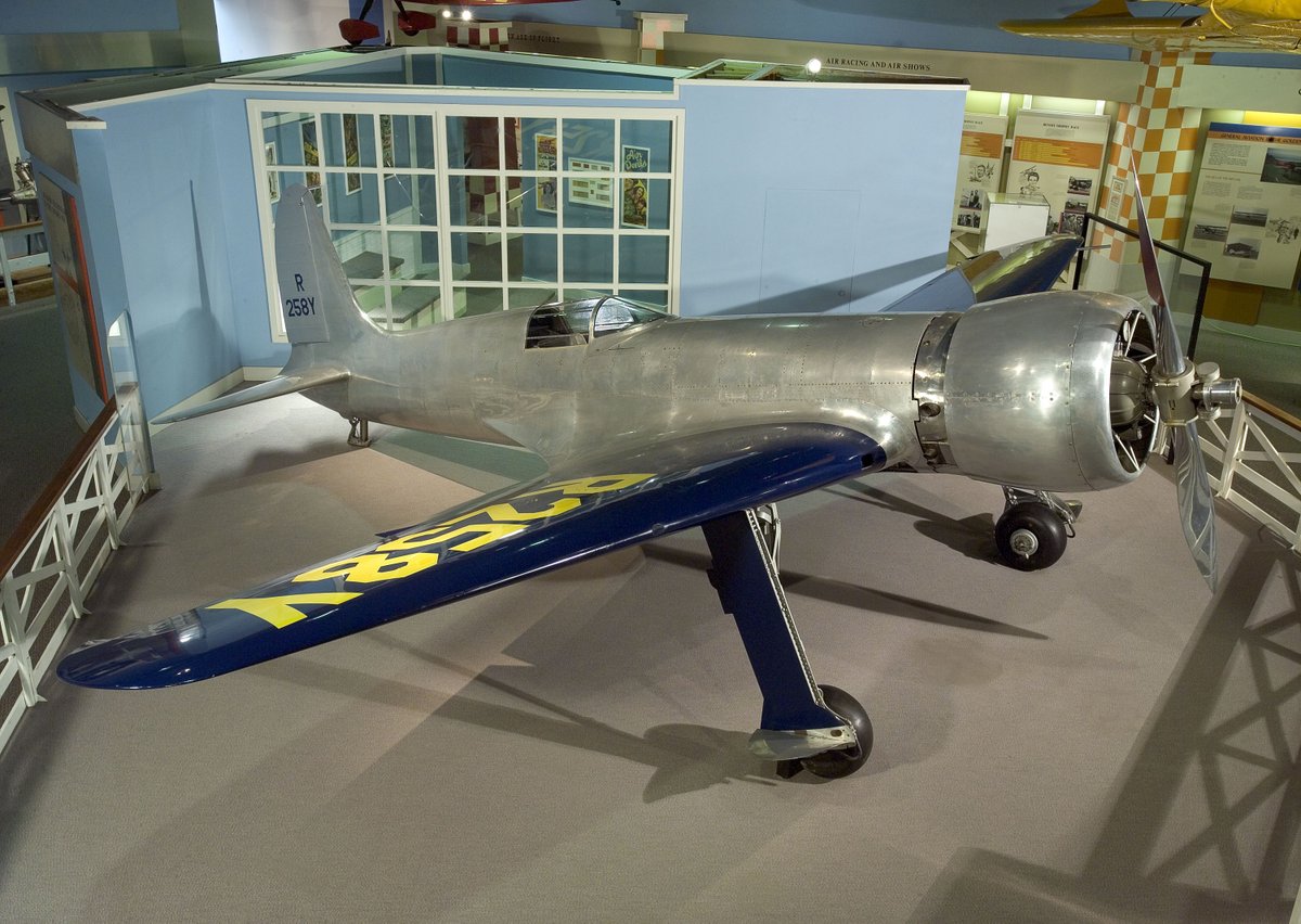 airandspace's tweet image. Today in 1935: Howard Hughes flew the H-1 Racer to a new world speed record of 567 kph (352 mph): s.si.edu/2w8RXda