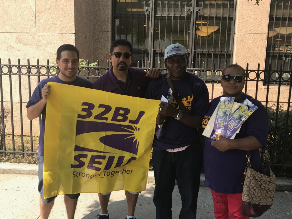 32BJSEIU's tweet photo. 32BJmembers in #Brooklyn won when u guys won! @cmlauriecumbo @Carlos4Council @CMMathieuEugene @alickasamuel @JustinBrannan we r ready 4 Nov https://t.co/Izgf4BH1UR