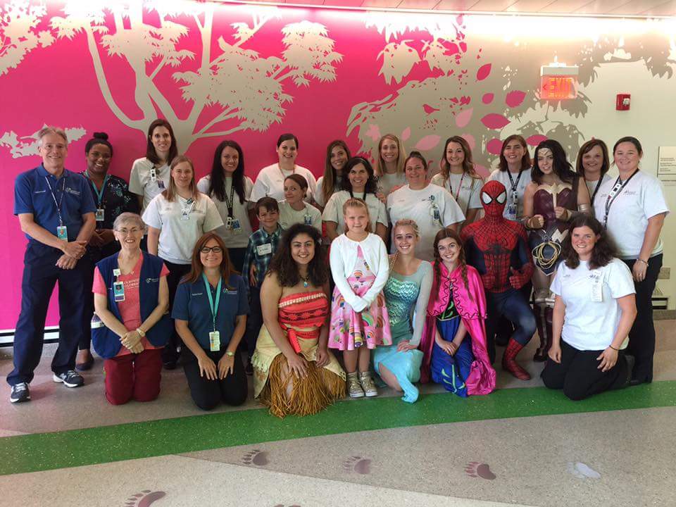 RoyalsProject's tweet image. This event was "The Big Latch on" at Nationwide Children's Hospital.   We love visiting hospitals❤