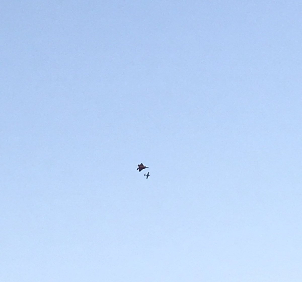 emmachaiken's tweet photo. Possible air show practice over DC @PoPville #dcplane https://t.co/7jaDUYveBk