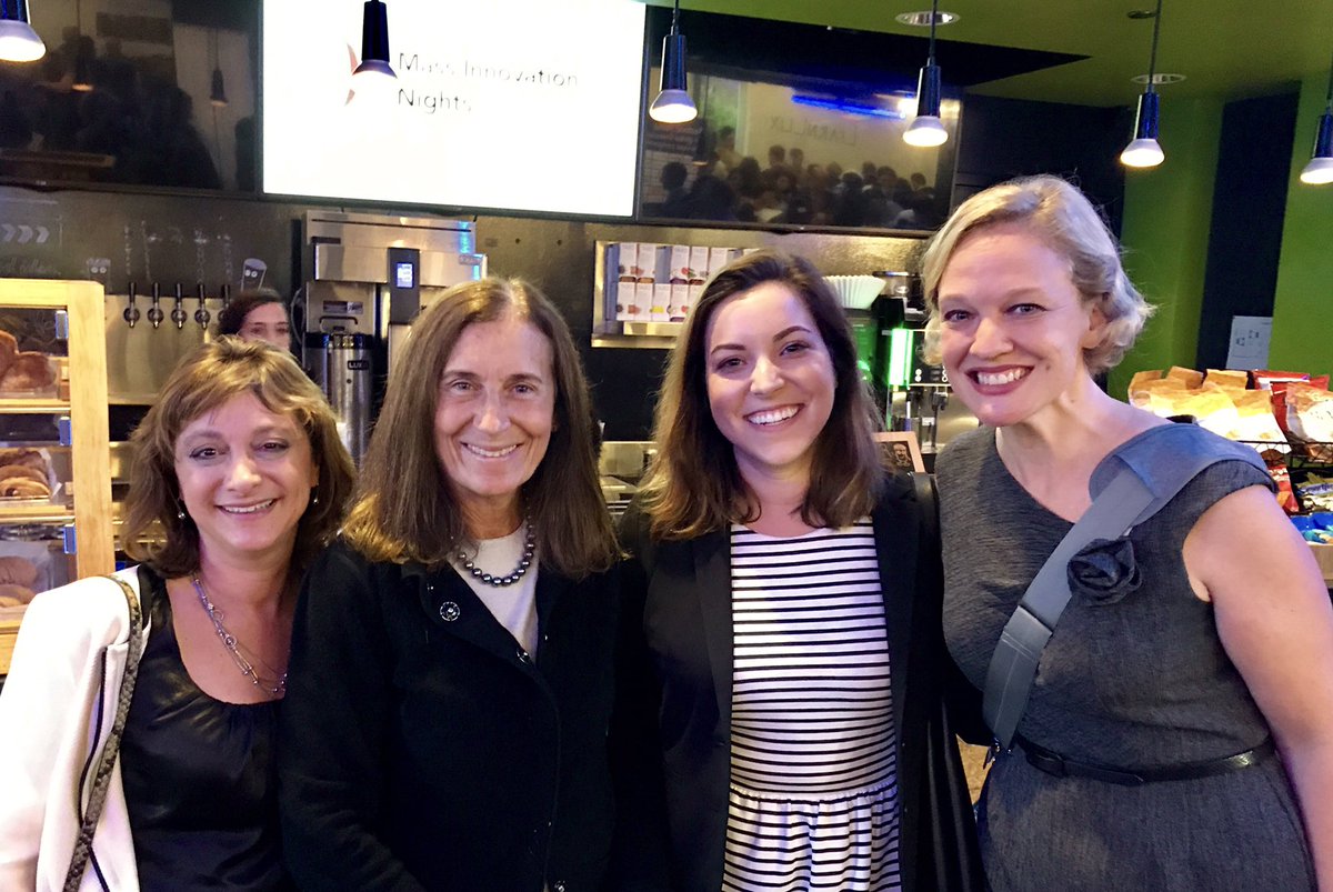 Mass Innovation Nights kicking off with #FinTech, full crowd, <a href="/MassTreasury/">Deborah Goldberg</a> Deborah Goldberg  #MIN102 innovators, startups, policy makers