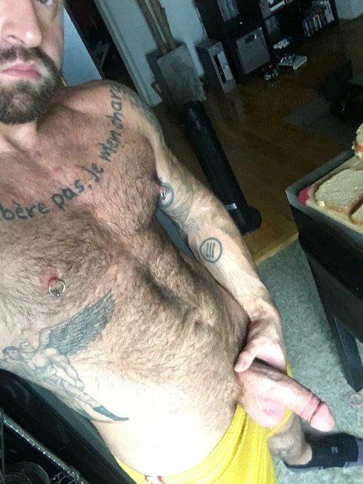 I need an obedient sub boy to deliver some cigars to my apartment. I'll let them enjoy this while I gear